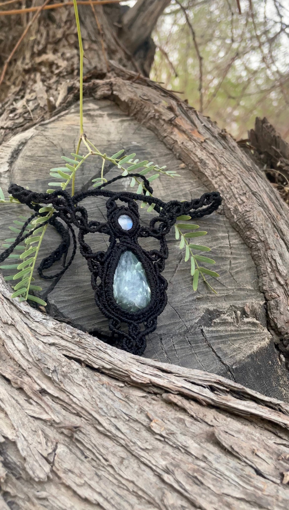 Sylvamoon | Seraphinite & Moonstone Macrame Necklace
