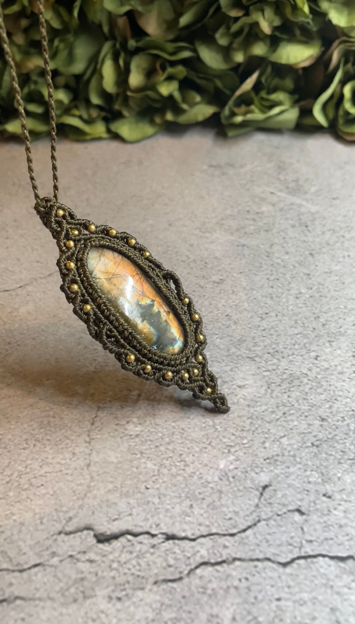 Mariselle | Labradorite Macrame Necklace