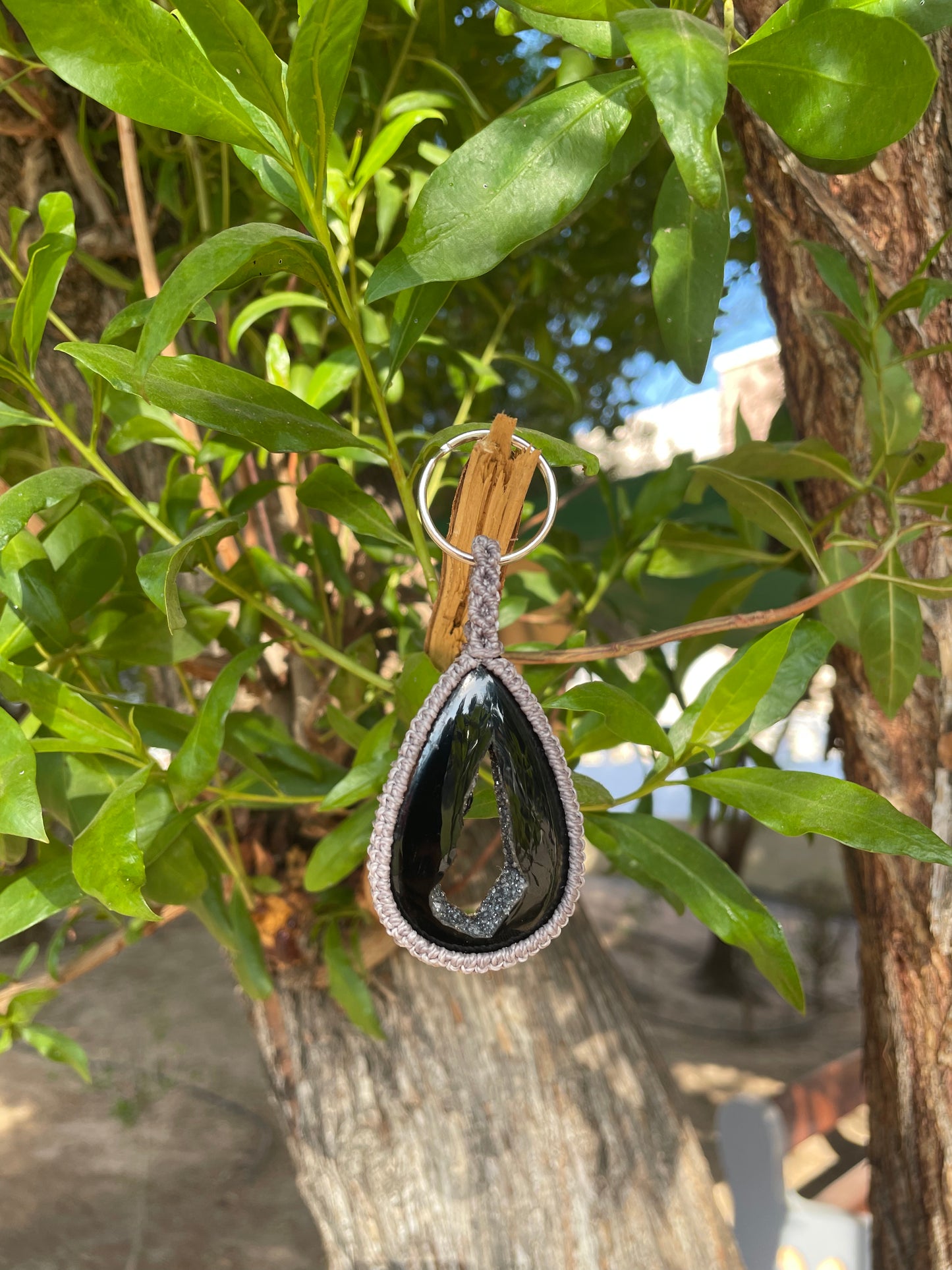 Midnight Frost | Druzy Onyx Macrame Keychain