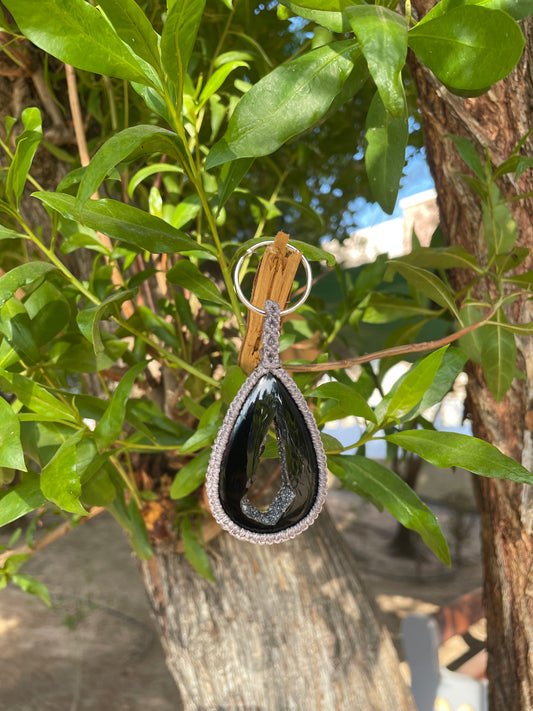 Midnight Frost | Druzy Onyx Macrame Keychain