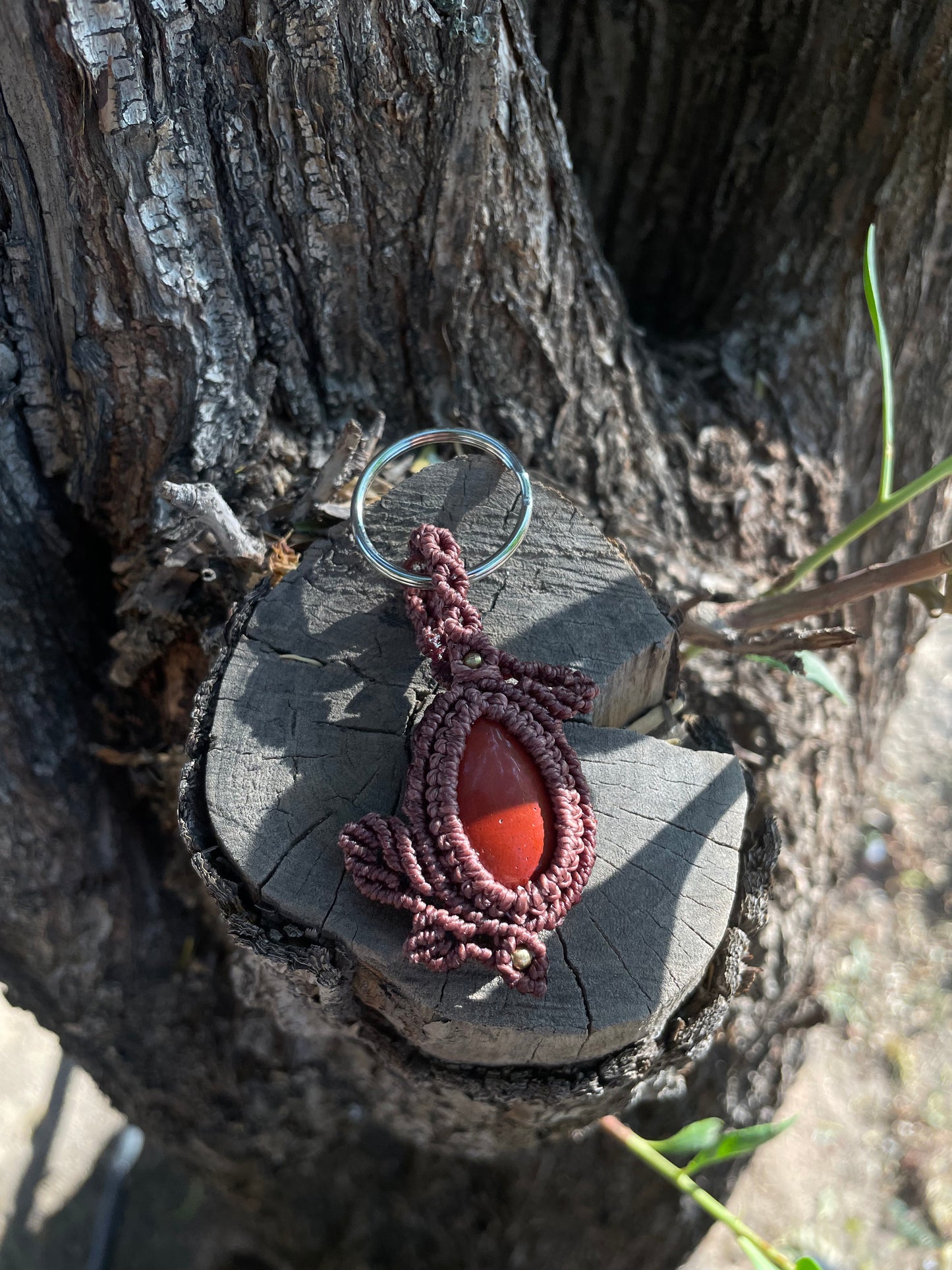 Leafy | Red Jasper Macrame Keychain