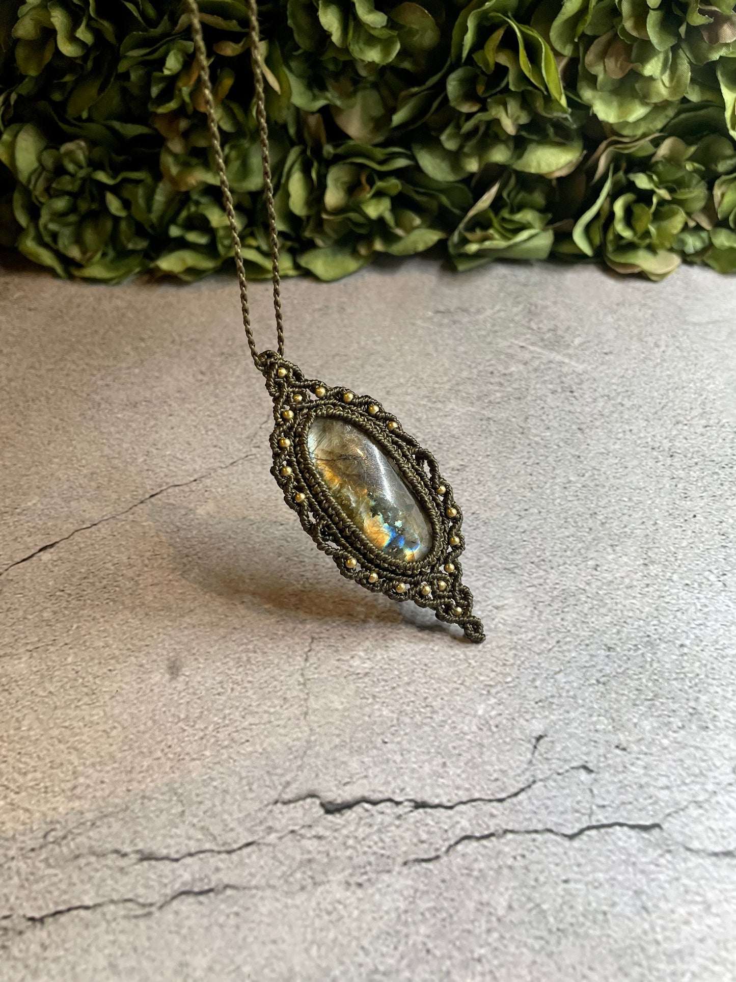 Mariselle | Labradorite Macrame Necklace