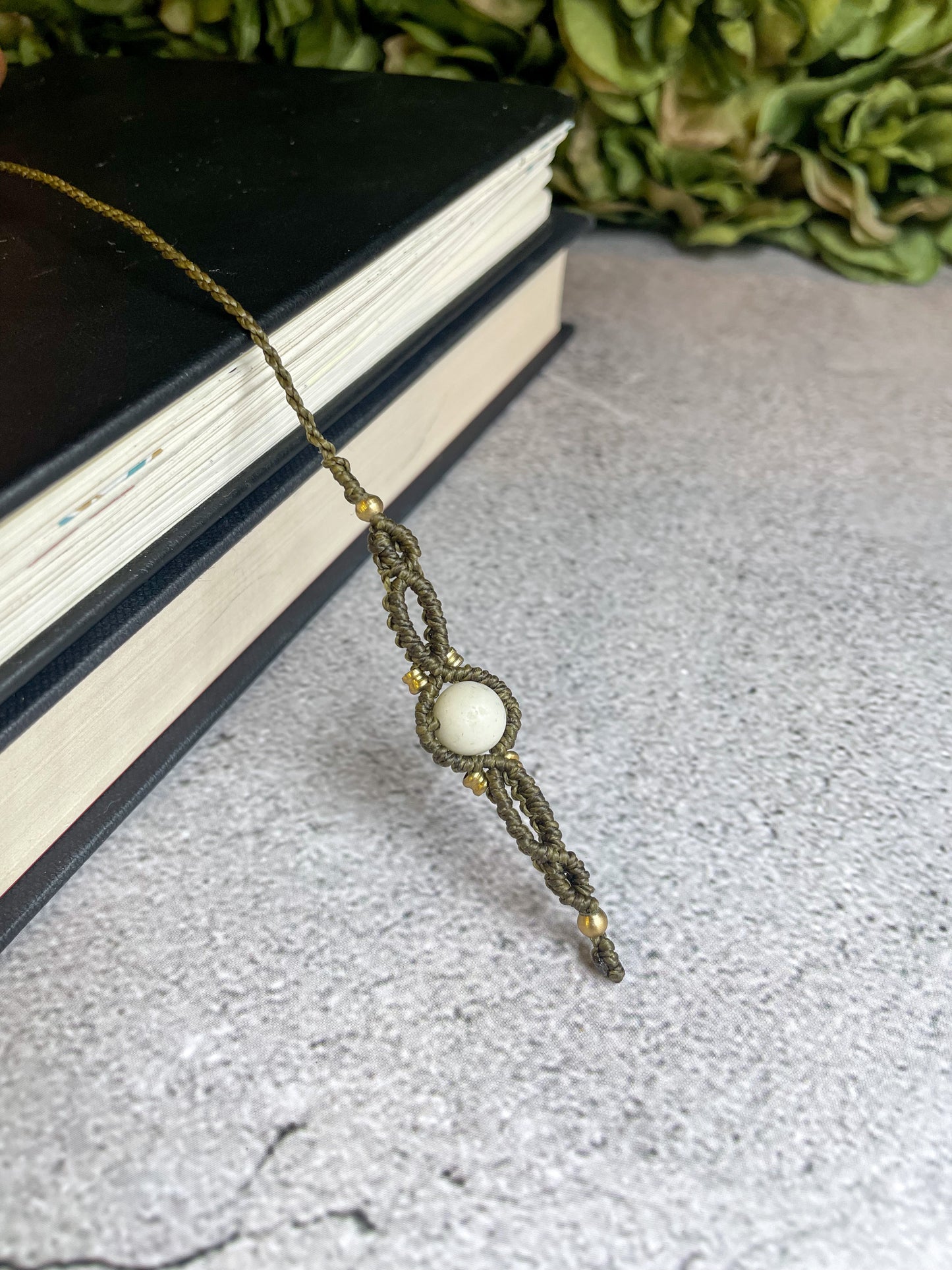 Blooming Tales | Flower Amazonite Macrame Bookmarks