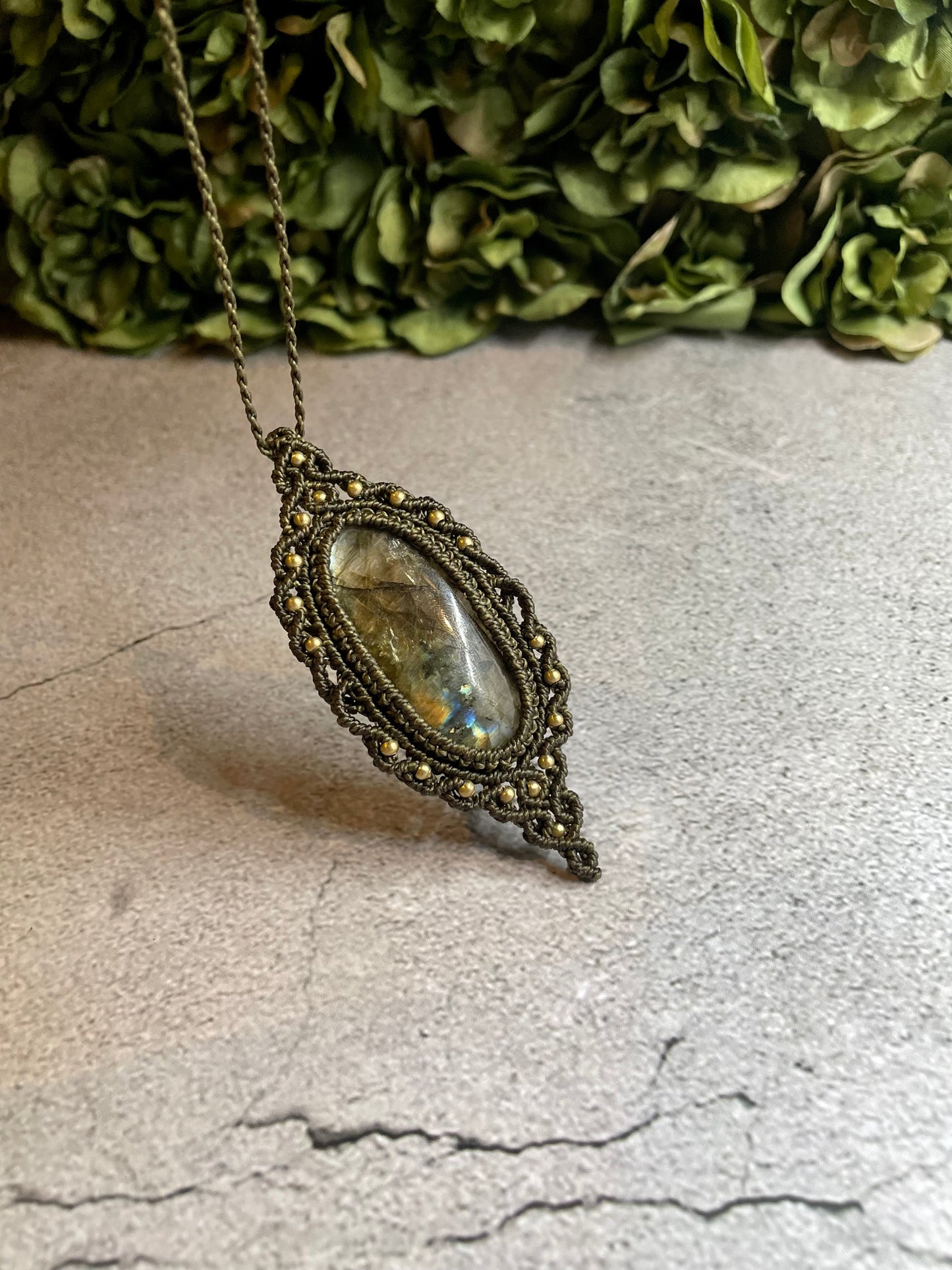 Mariselle | Labradorite Macrame Necklace