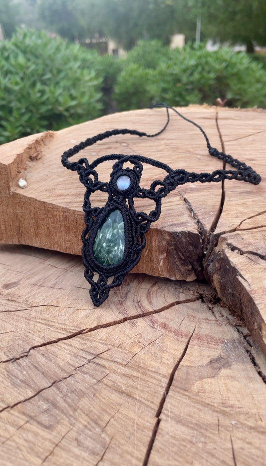 Sylvamoon | Seraphinite & Moonstone Macrame Necklace