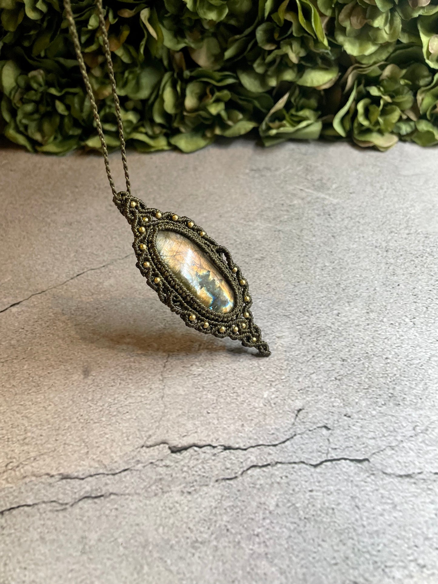 Mariselle | Labradorite Macrame Necklace