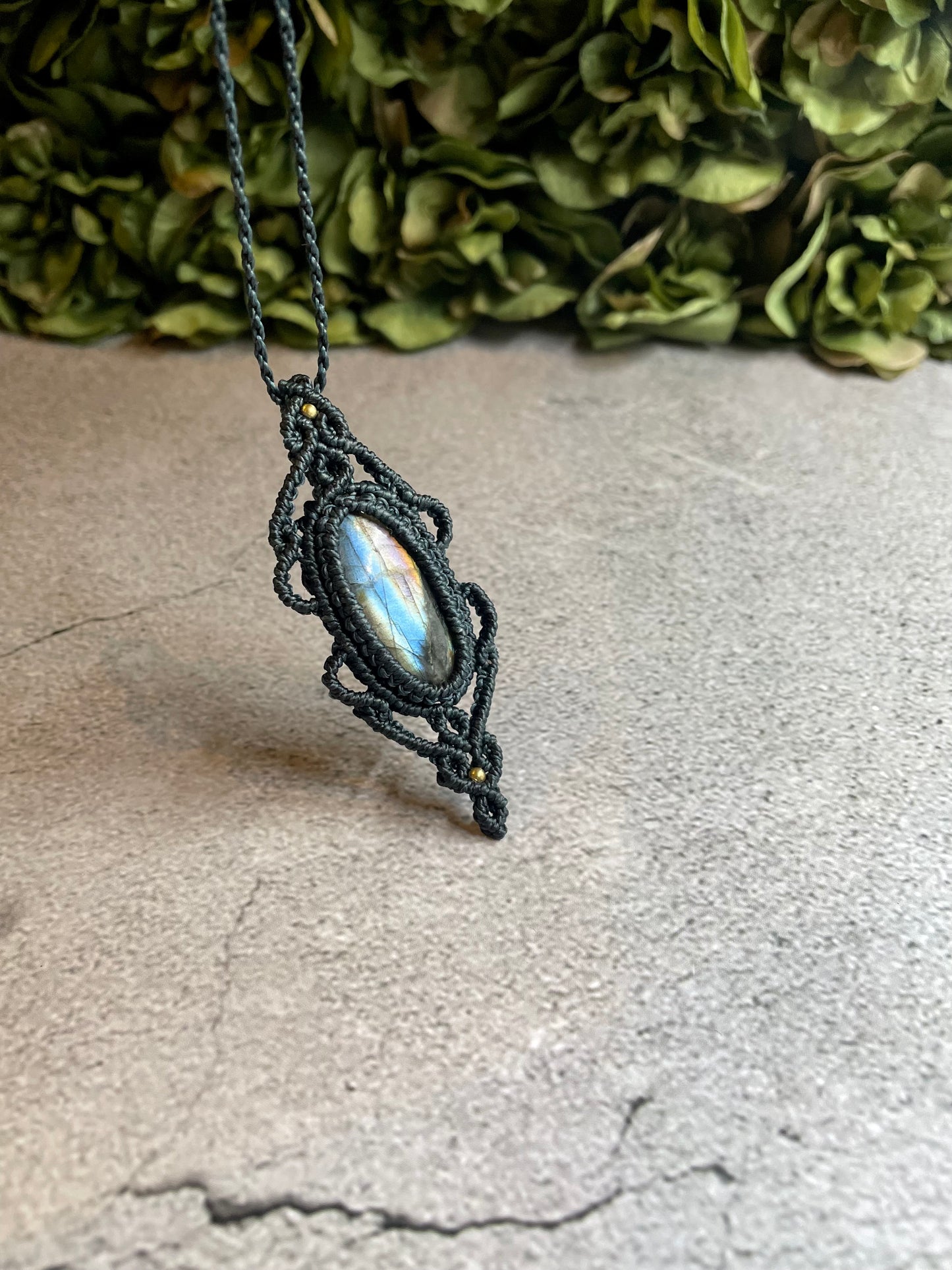 Nyra | Labradorite Macrame Necklace