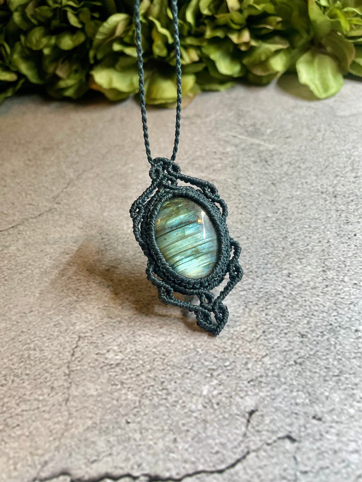 Ocean Eyes | Labradorite Macrame Necklace