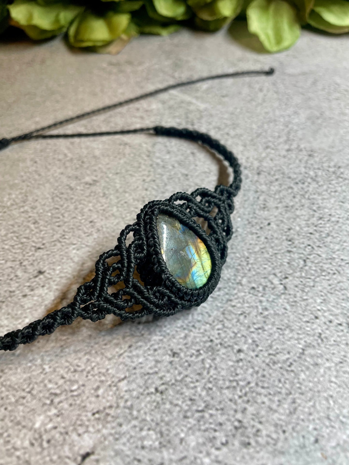 Elara | Labradorite Choker Necklace