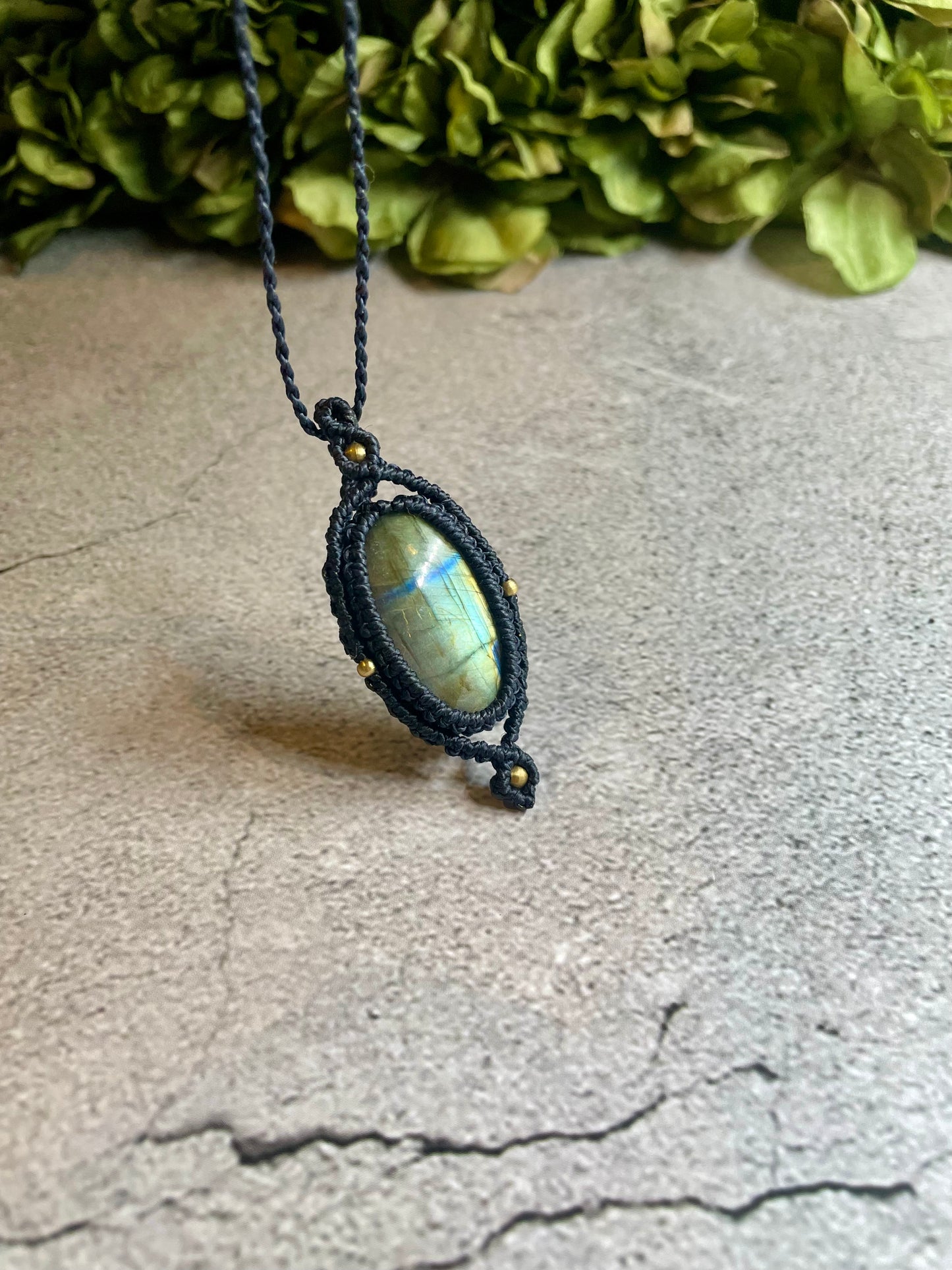 Elowen | Labradorite Macrame Necklace