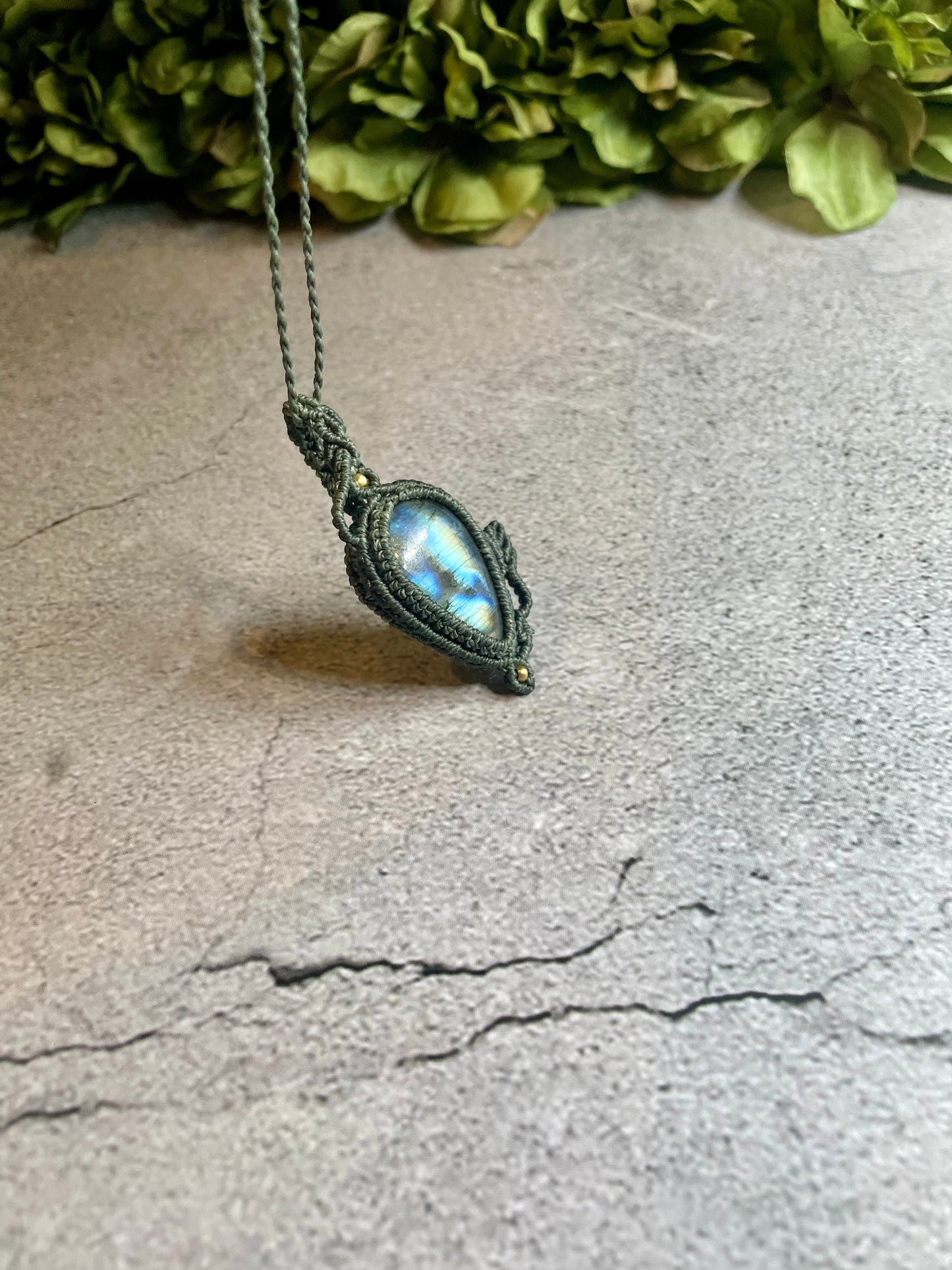 Ivy | Labradorite Macrame Necklace