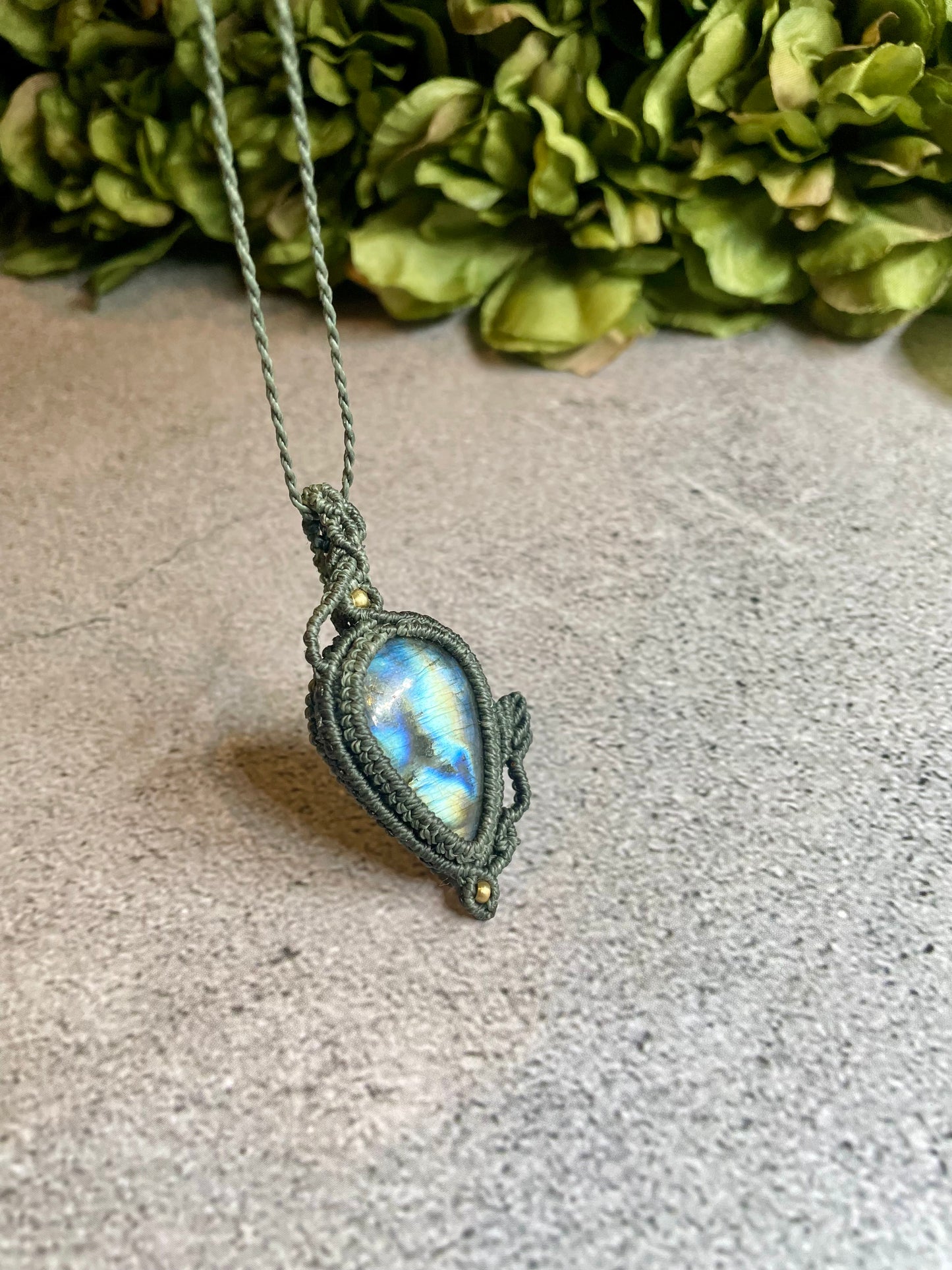 Ivy | Labradorite Macrame Necklace