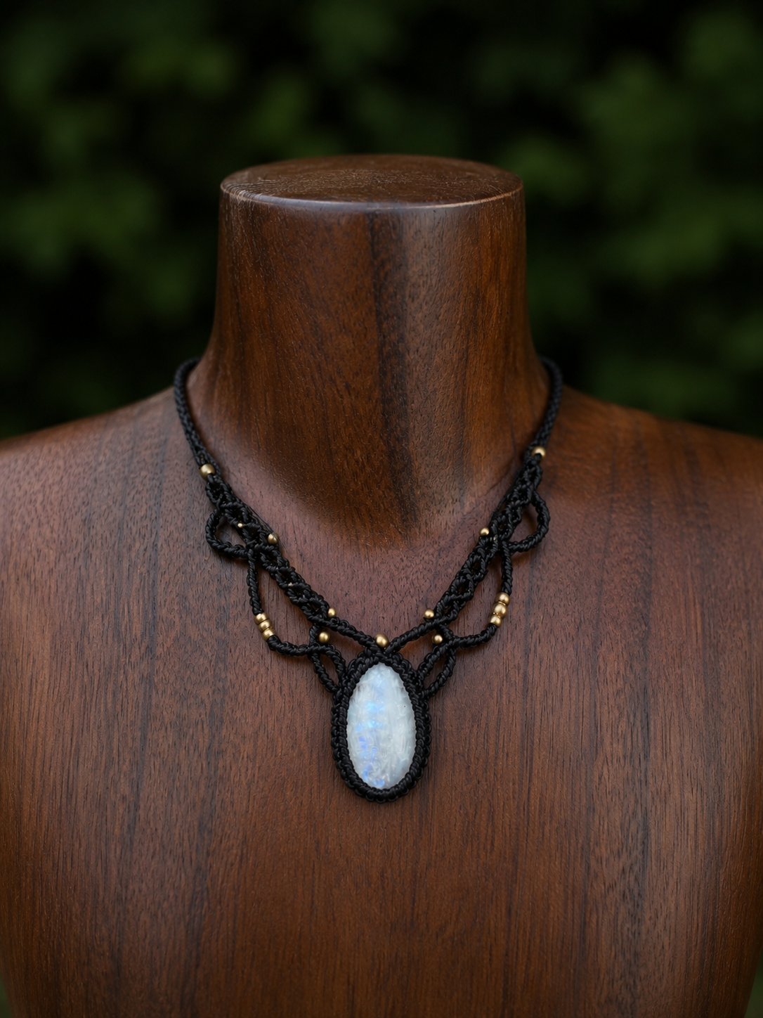 Lunara | Moonstone Necklace