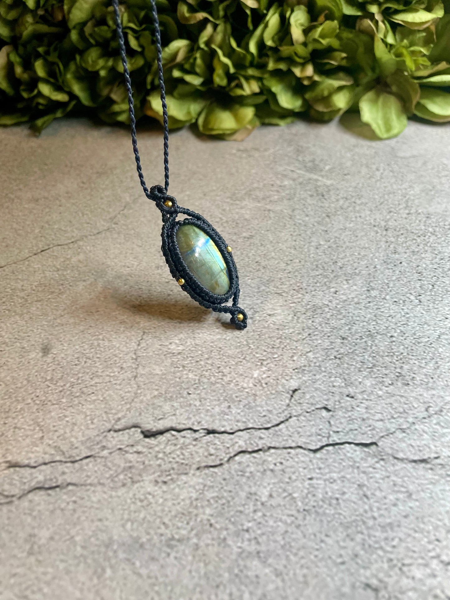 Elowen | Labradorite Macrame Necklace