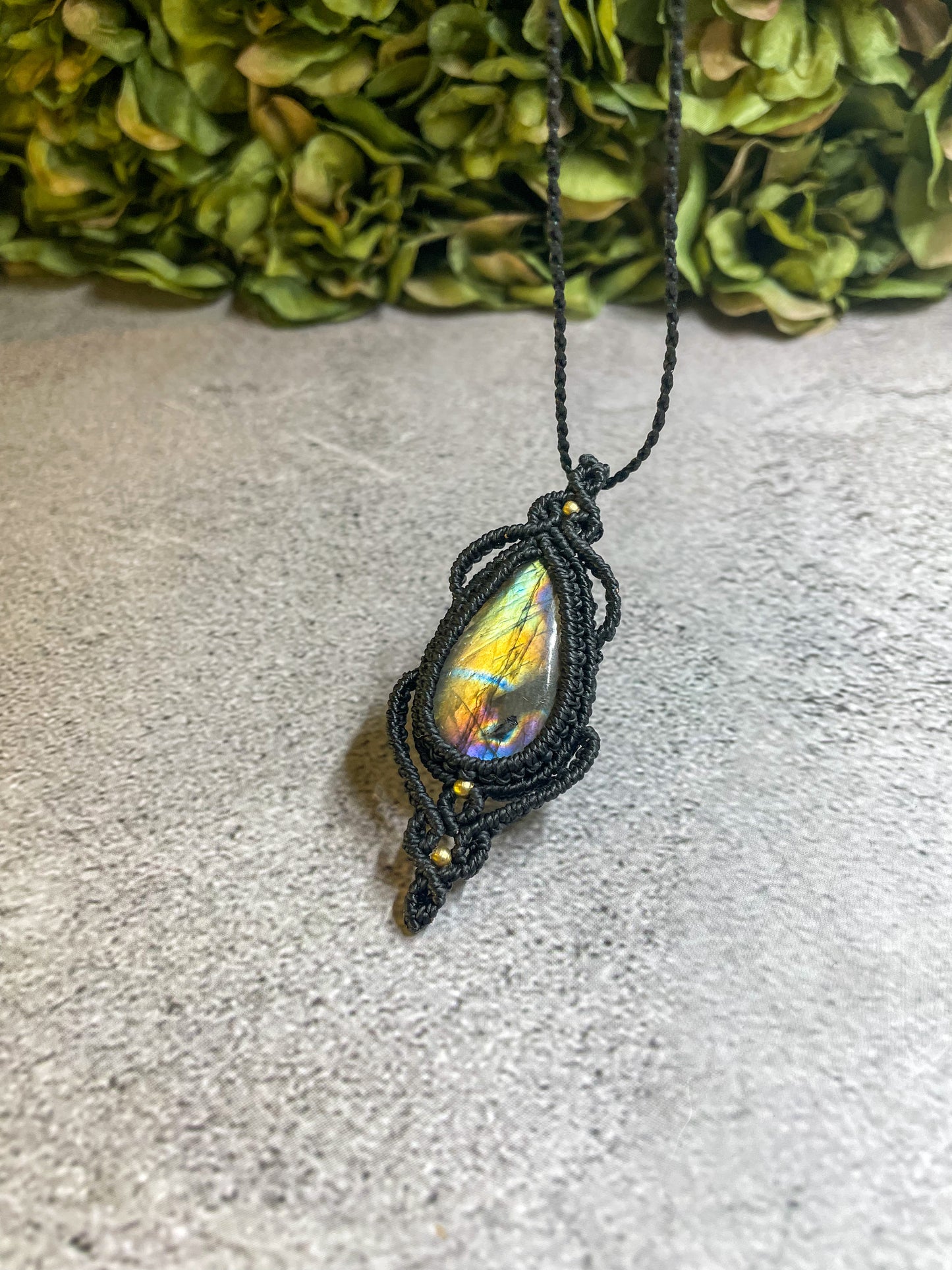 Summer Rainbow | Labradorite Macrame Necklace