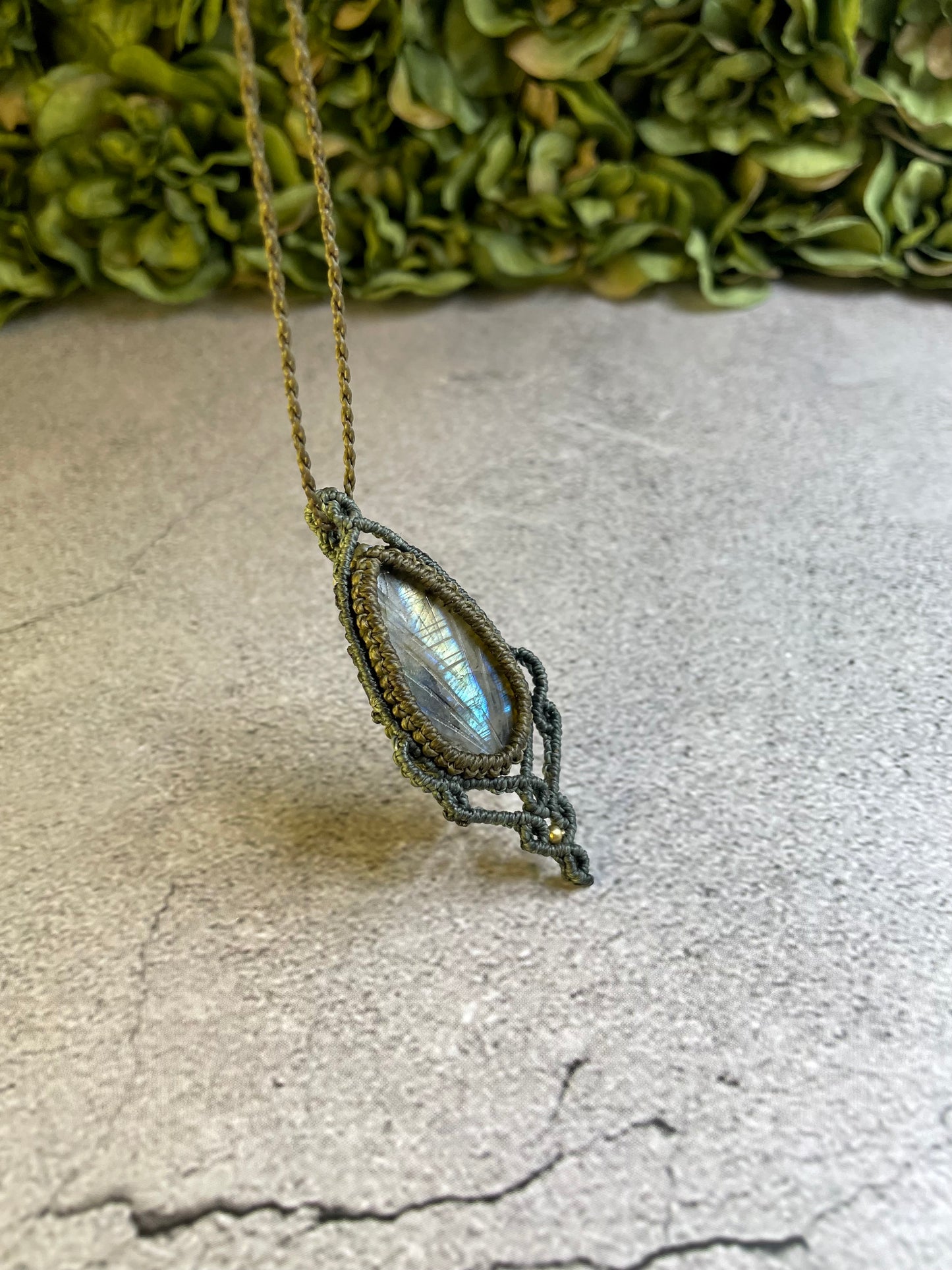 Sylvara | Labradorite Macrame Necklace