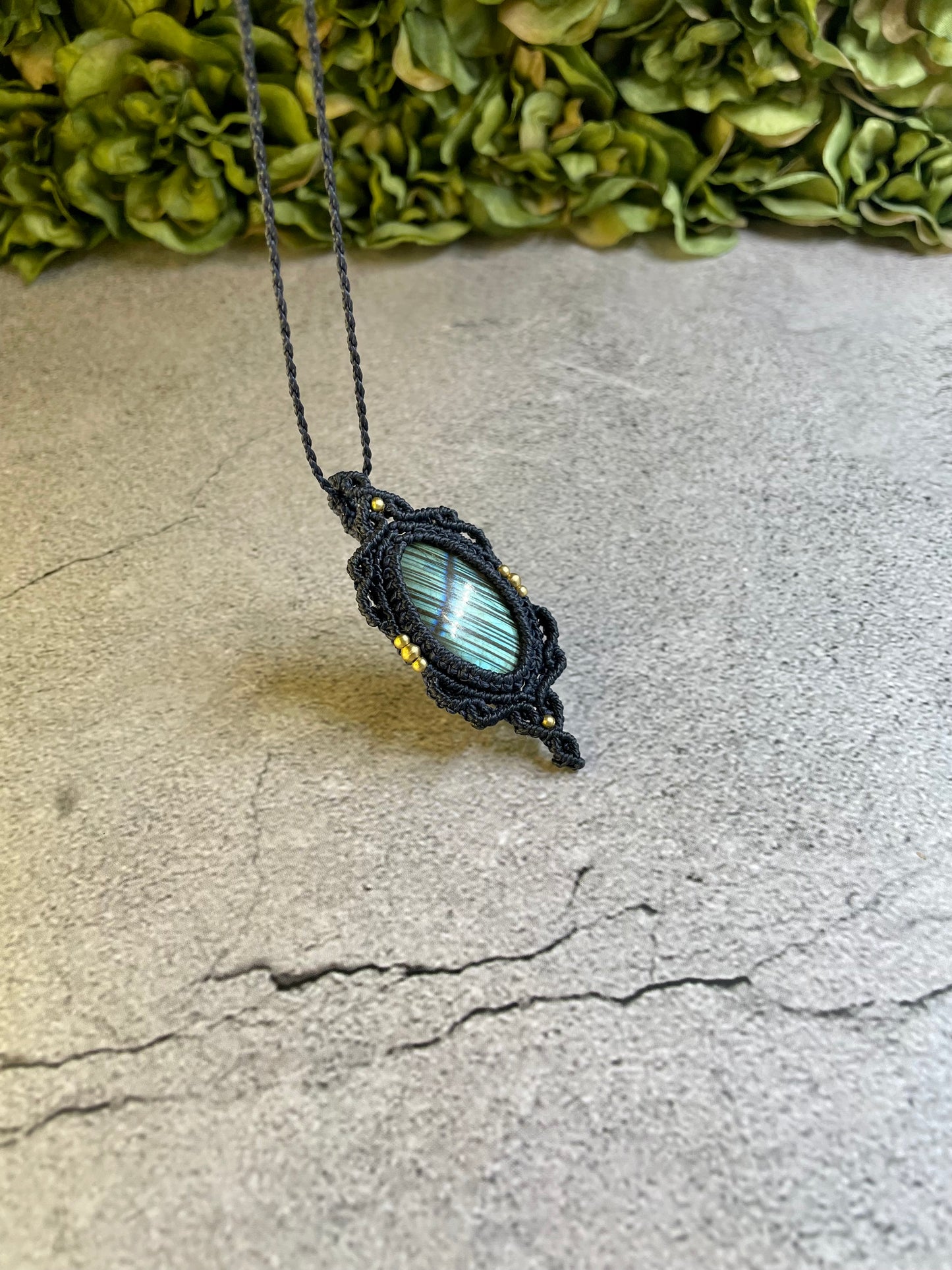 Nerina | Labradorite Macrame Necklace