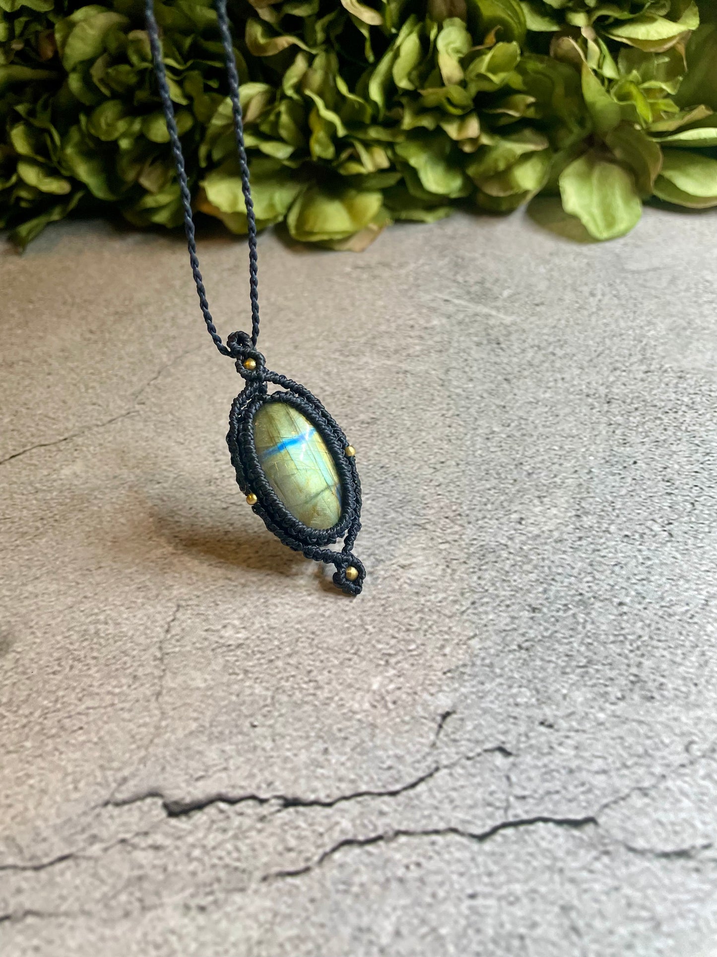 Elowen | Labradorite Macrame Necklace