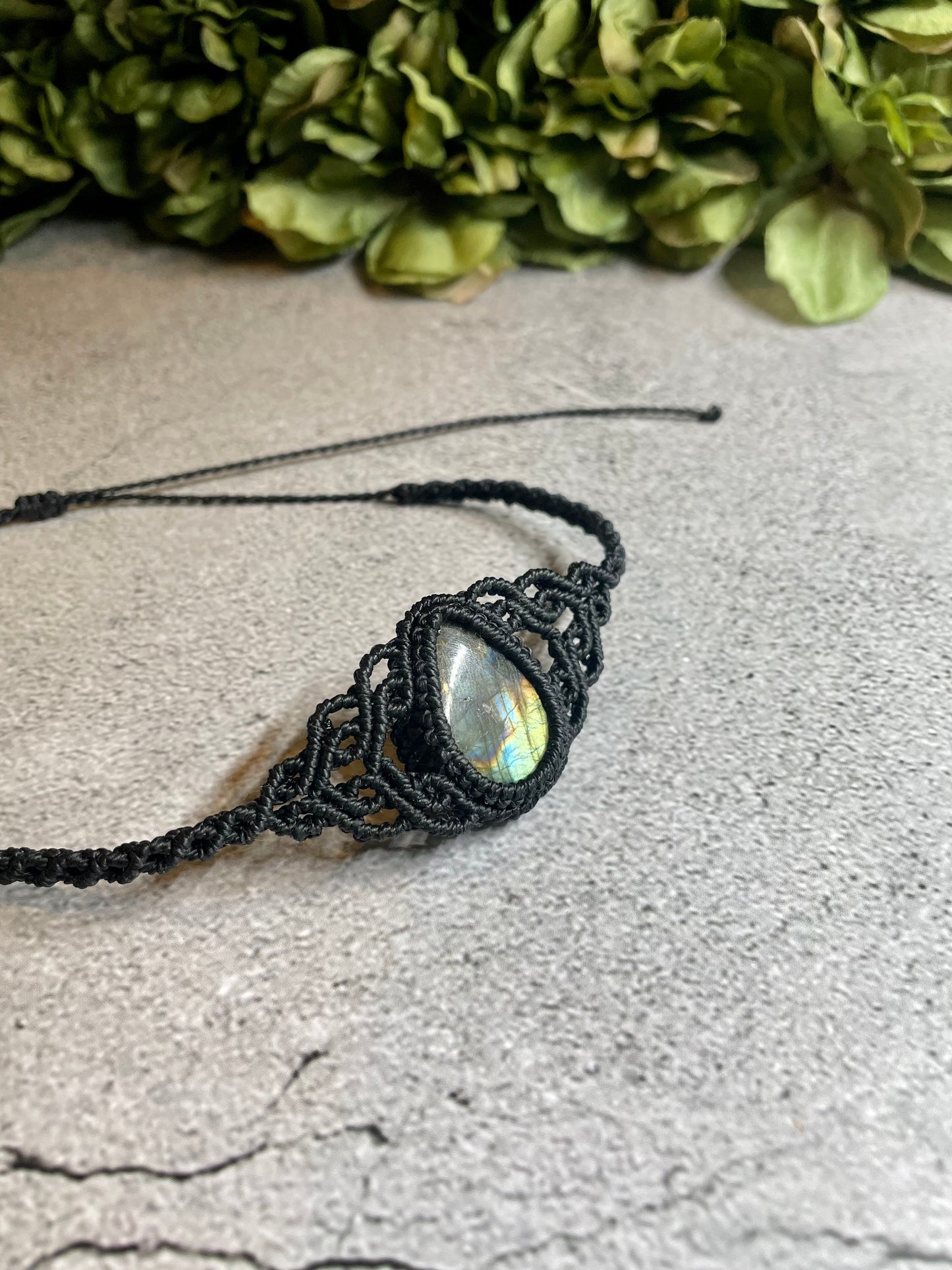 Elara | Labradorite Choker Necklace