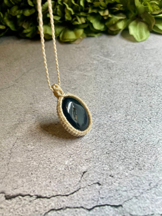 Ava | Druzy Onyx Macrame Necklace