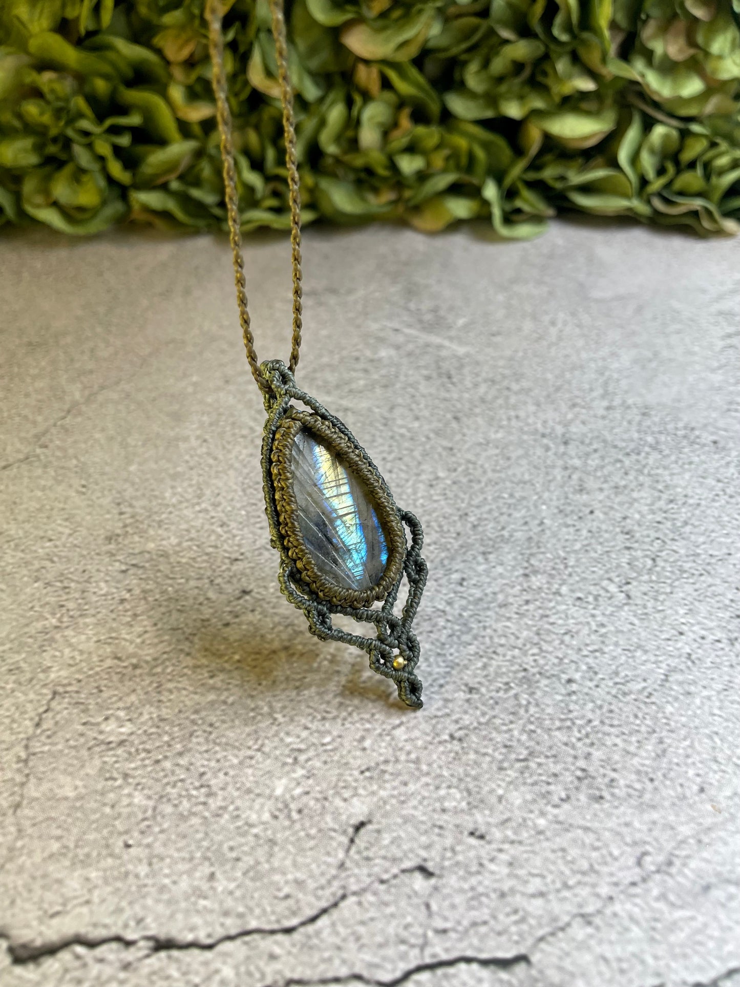 Sylvara | Labradorite Macrame Necklace