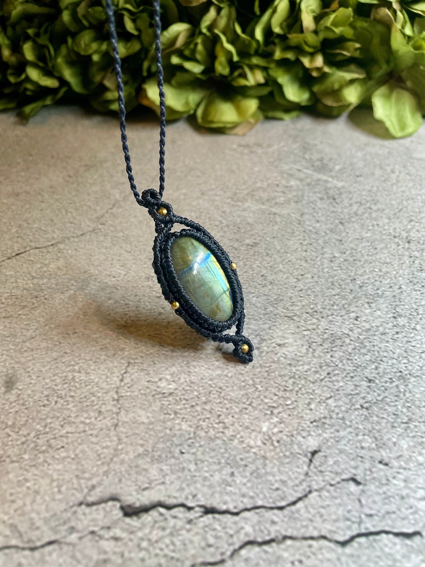 Elowen | Labradorite Macrame Necklace