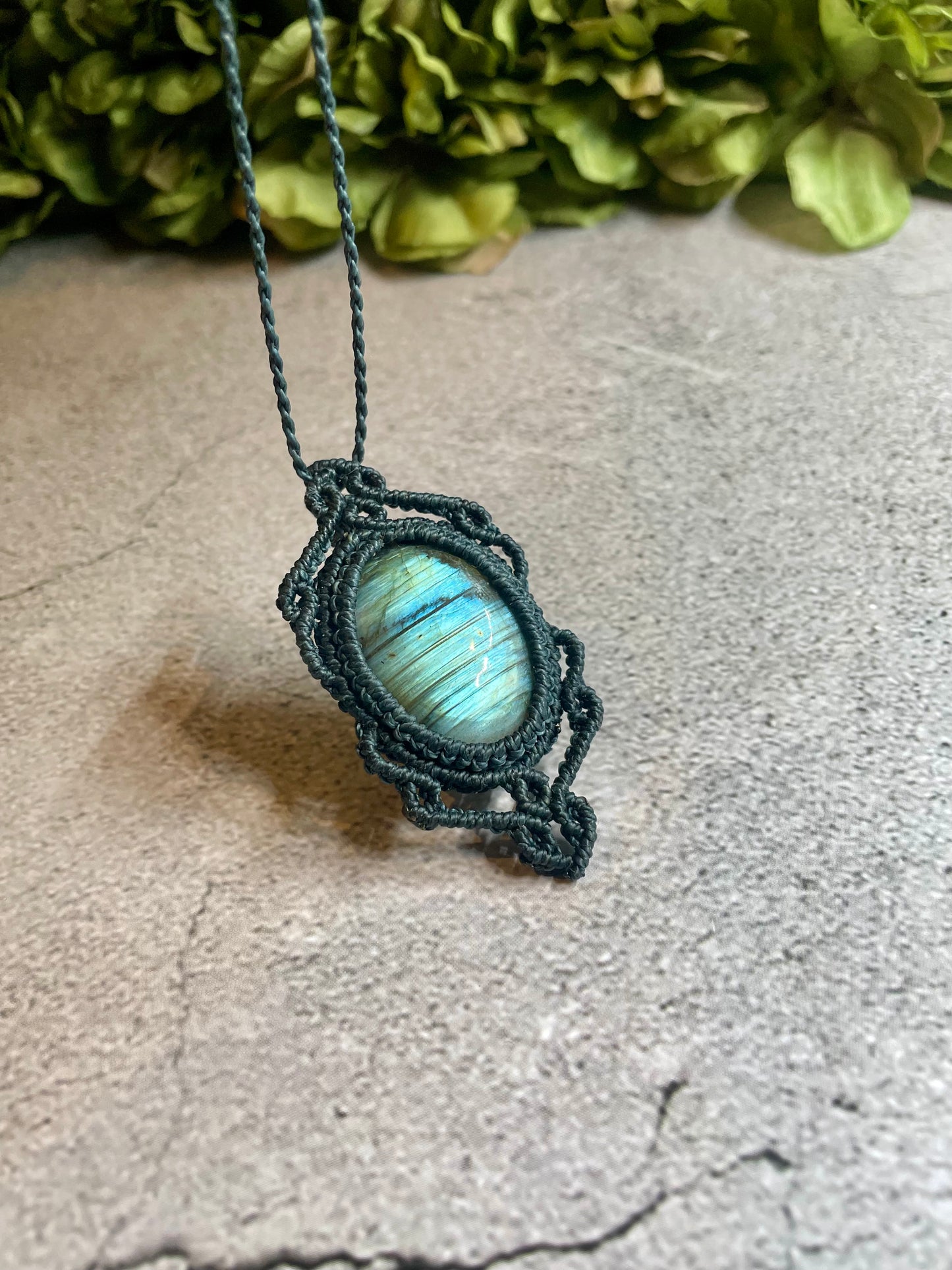 Ocean Eyes | Labradorite Macrame Necklace