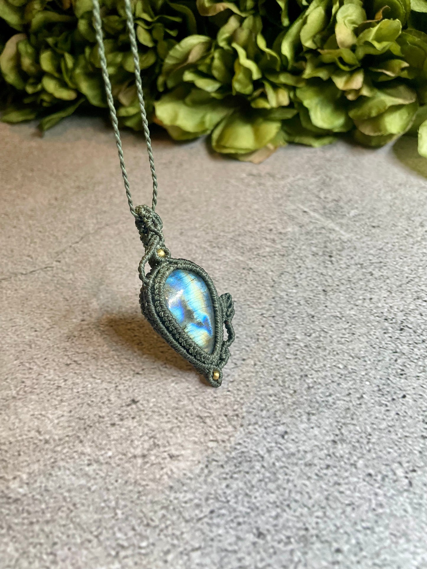 Ivy | Labradorite Macrame Necklace