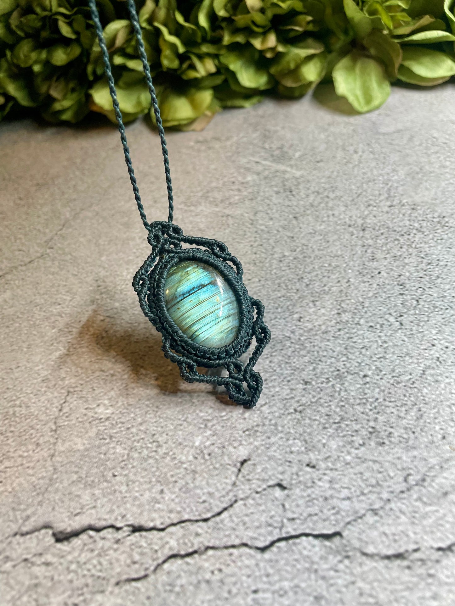 Ocean Eyes | Labradorite Macrame Necklace