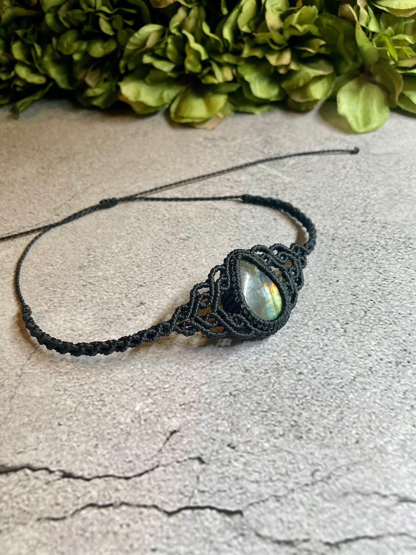 Elara | Labradorite Choker Necklace