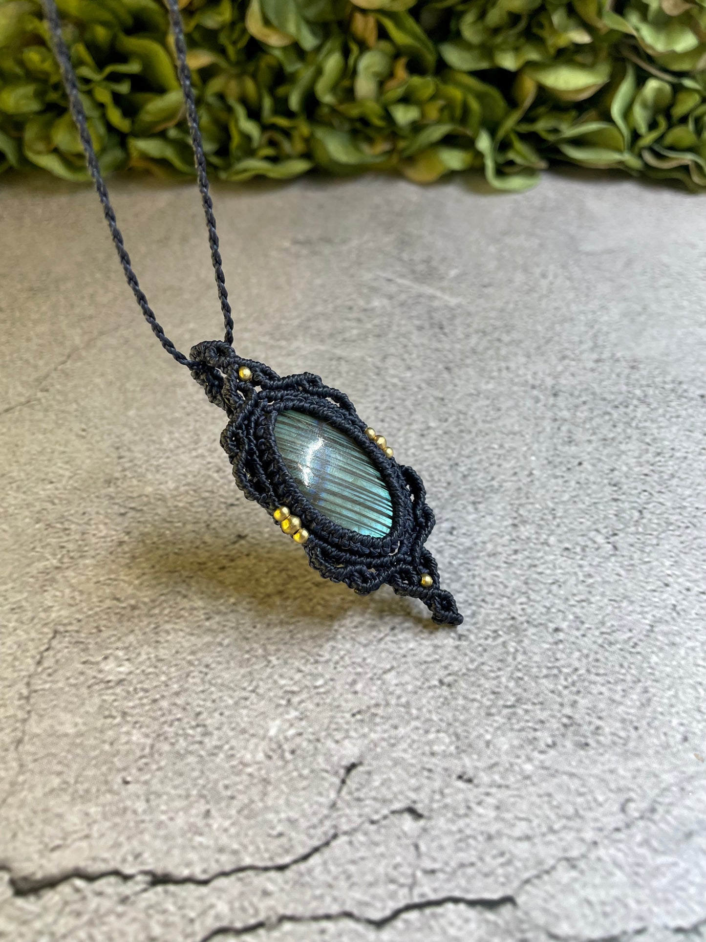 Nerina | Labradorite Macrame Necklace