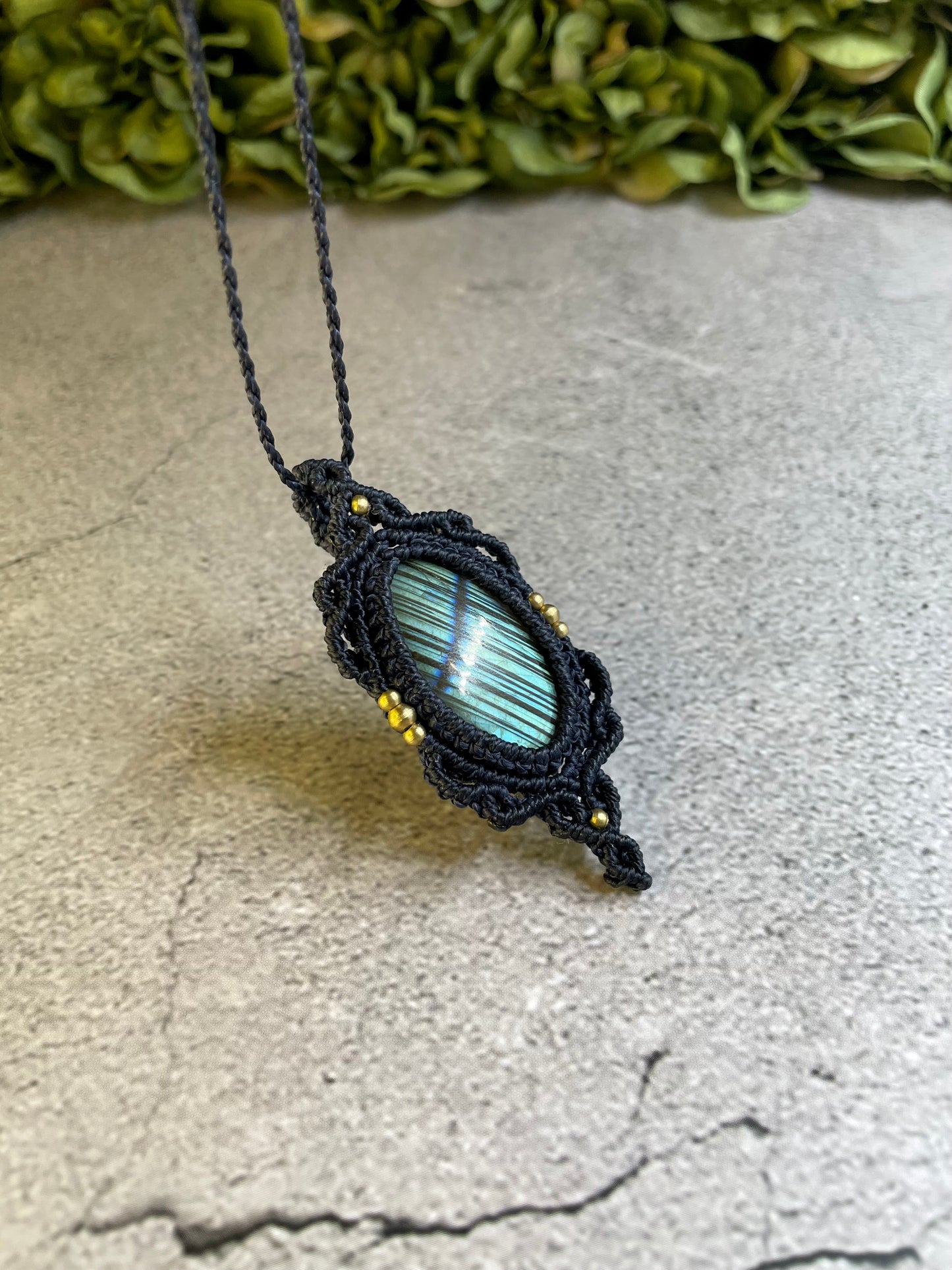 Nerina | Labradorite Macrame Necklace