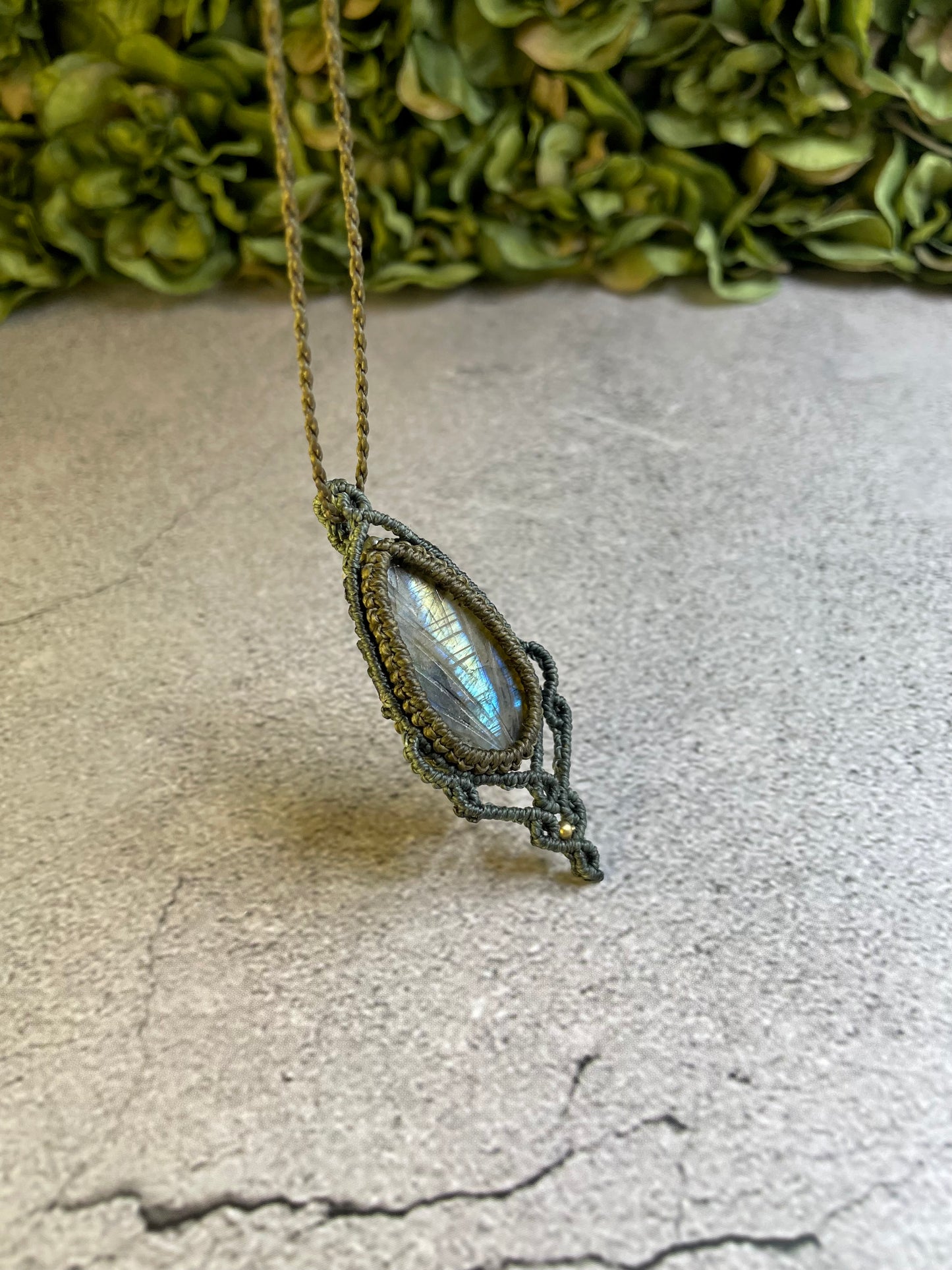 Sylvara | Labradorite Macrame Necklace