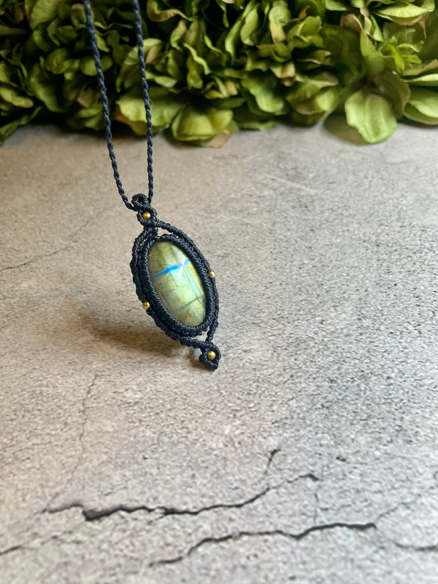 Elowen | Labradorite Macrame Necklace