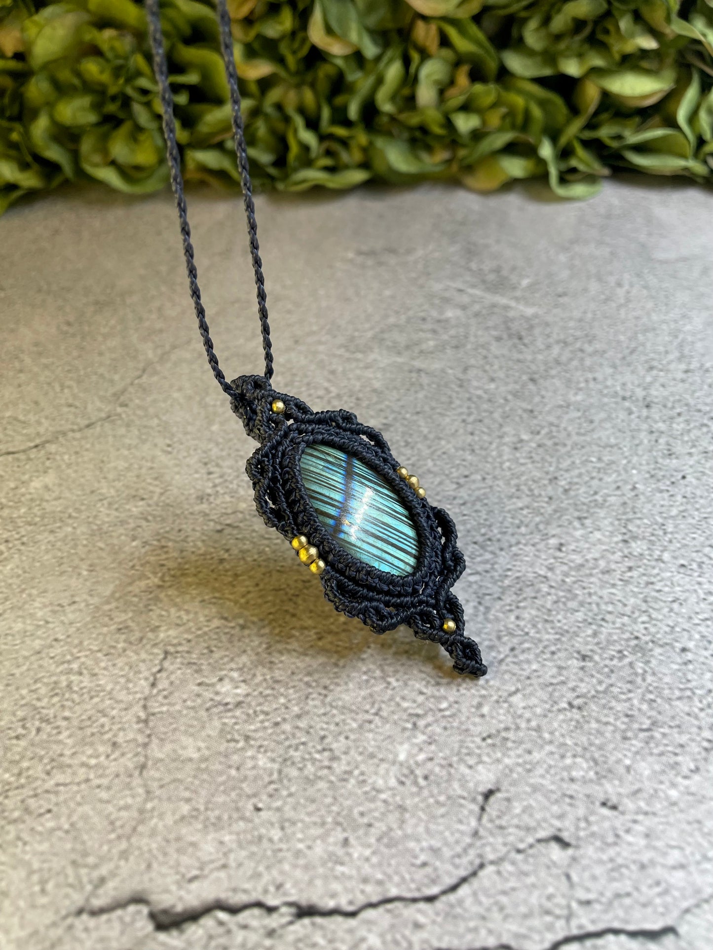 Nerina | Labradorite Macrame Necklace