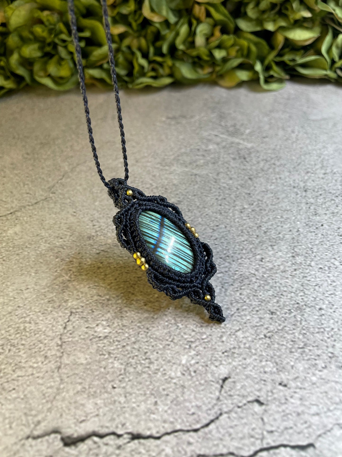 Nerina | Labradorite Macrame Necklace